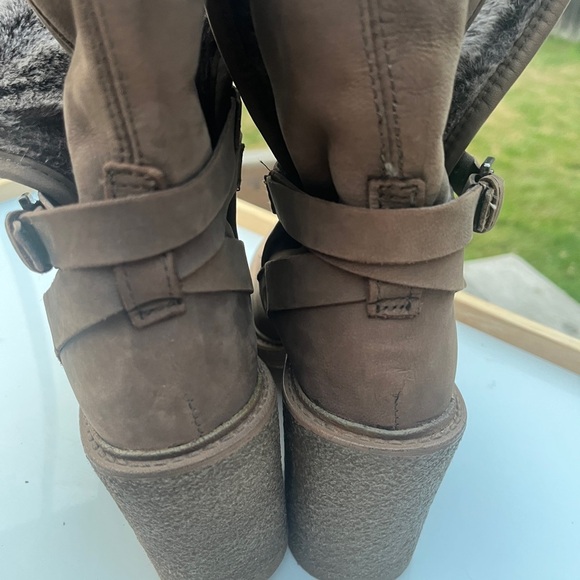 Elegant Tan Heeled Boots EU38 like New - Picture 9 of 10